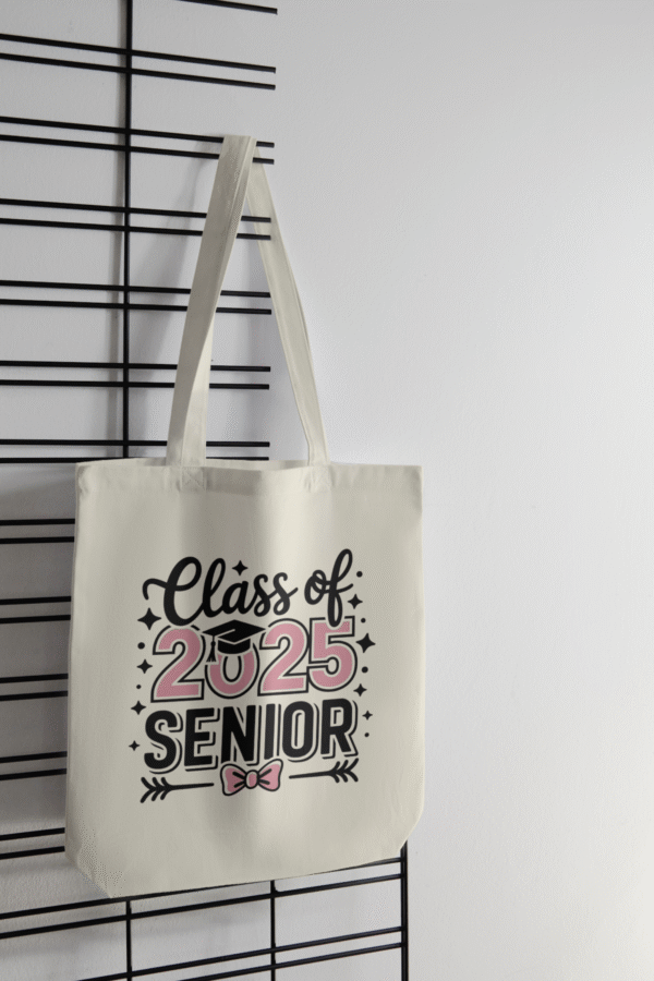 توت باق تخرج